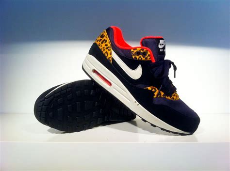 nike air max met panterprint rood|nike madder root.